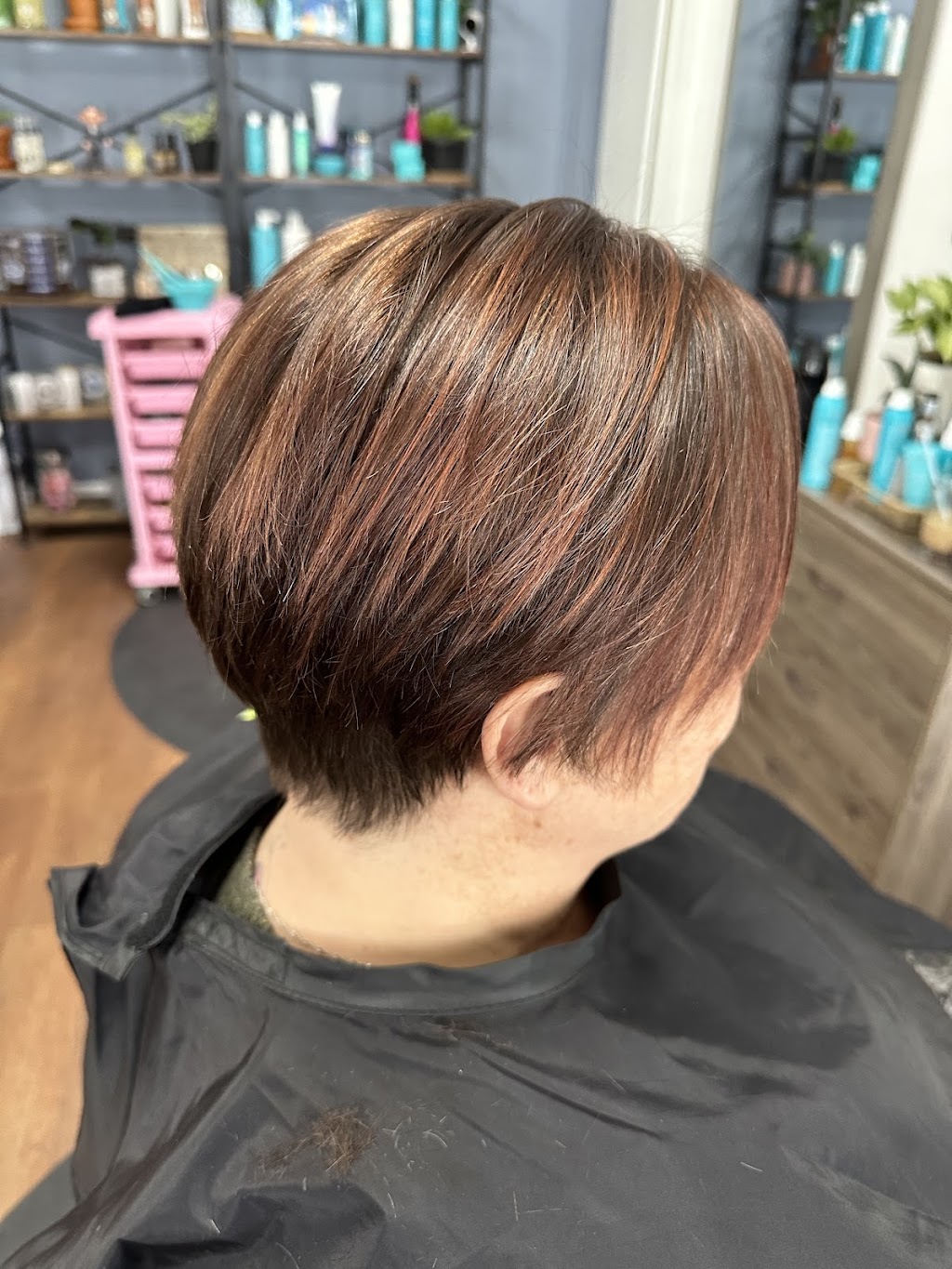 Portside Salon and Barbershop | 998 Mosley St, Wasaga Beach, ON L9Z 2G7, Canada | Phone: (705) 446-5287