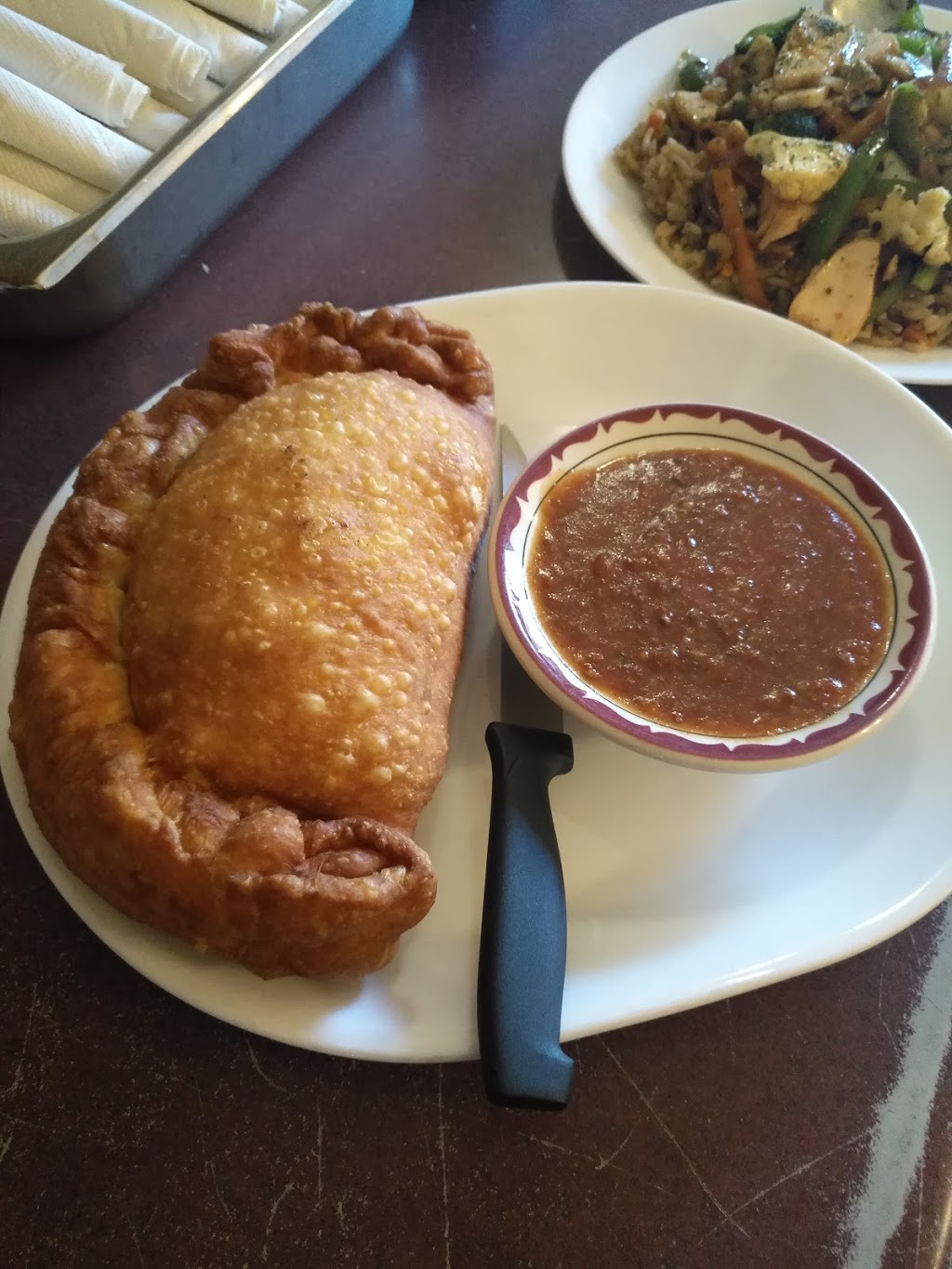 Trissas | Dining . Bar . Catering | 4014 Dundas St, London, ON N5V 5C6, Canada | Phone: (519) 268-6833