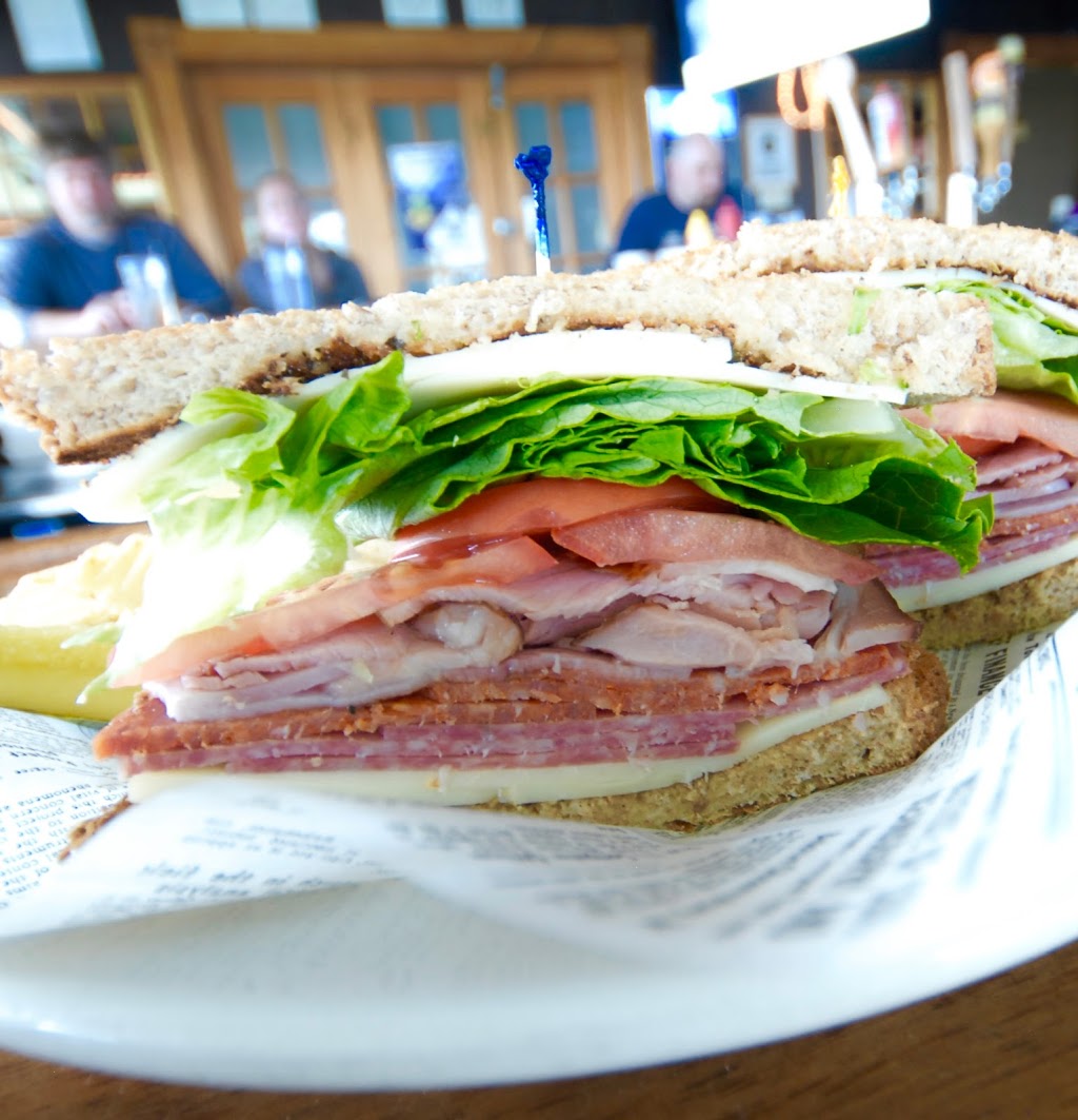 Tavern on the Hill | 1724 E Main St, Newport, VT 05855, USA | Phone: (802) 334-9006