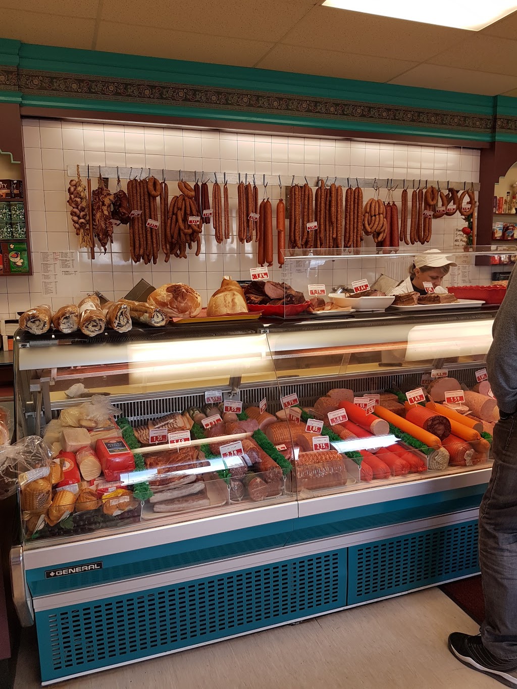 Karpaty Meats & Deli | 536 Bannerman Ave, Winnipeg, MB R2W 0V6, Canada | Phone: (204) 586-1395