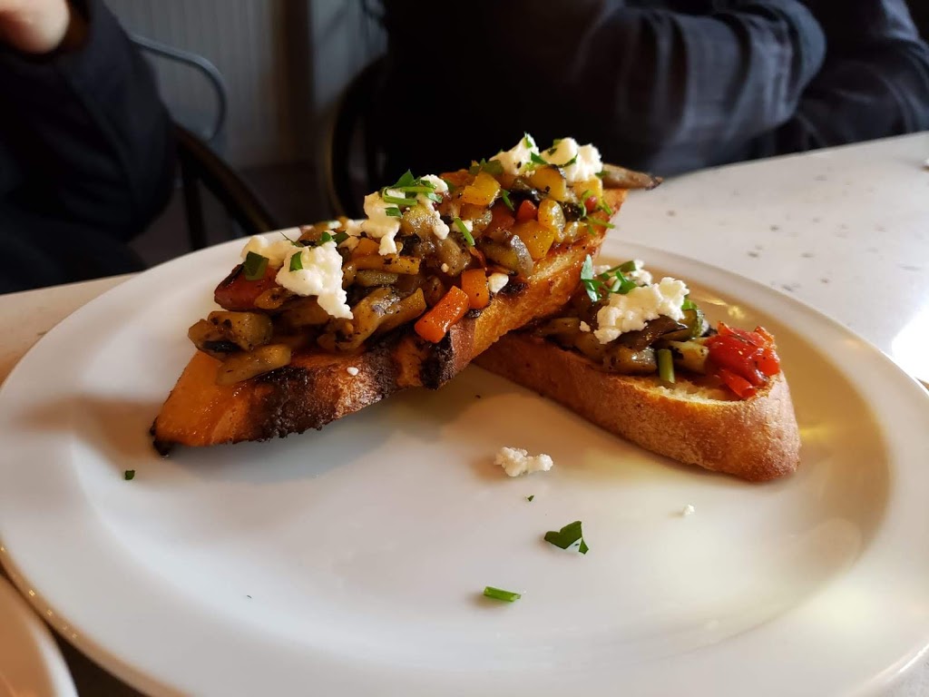 Pizzeria Geppetto Verdun | 5583 Rue de Verdun, Verdun, QC H4H 1L2, Canada | Phone: (514) 543-7424