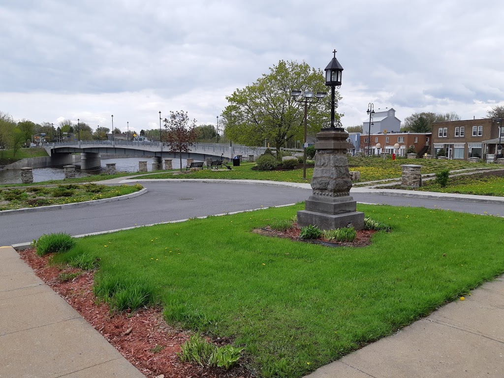 Presbytère Saint Joachim de Chateauguay | 1 Boulevard DYouville, Châteauguay, QC J6K 1E9, Canada | Phone: (450) 692-8241