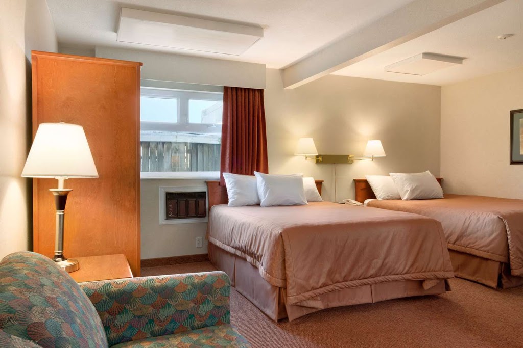Travelodge by Wyndham Langley City | 21653 Fraser Hwy, Langley City, BC V3A 4H1, Canada | Phone: (604) 533-4431