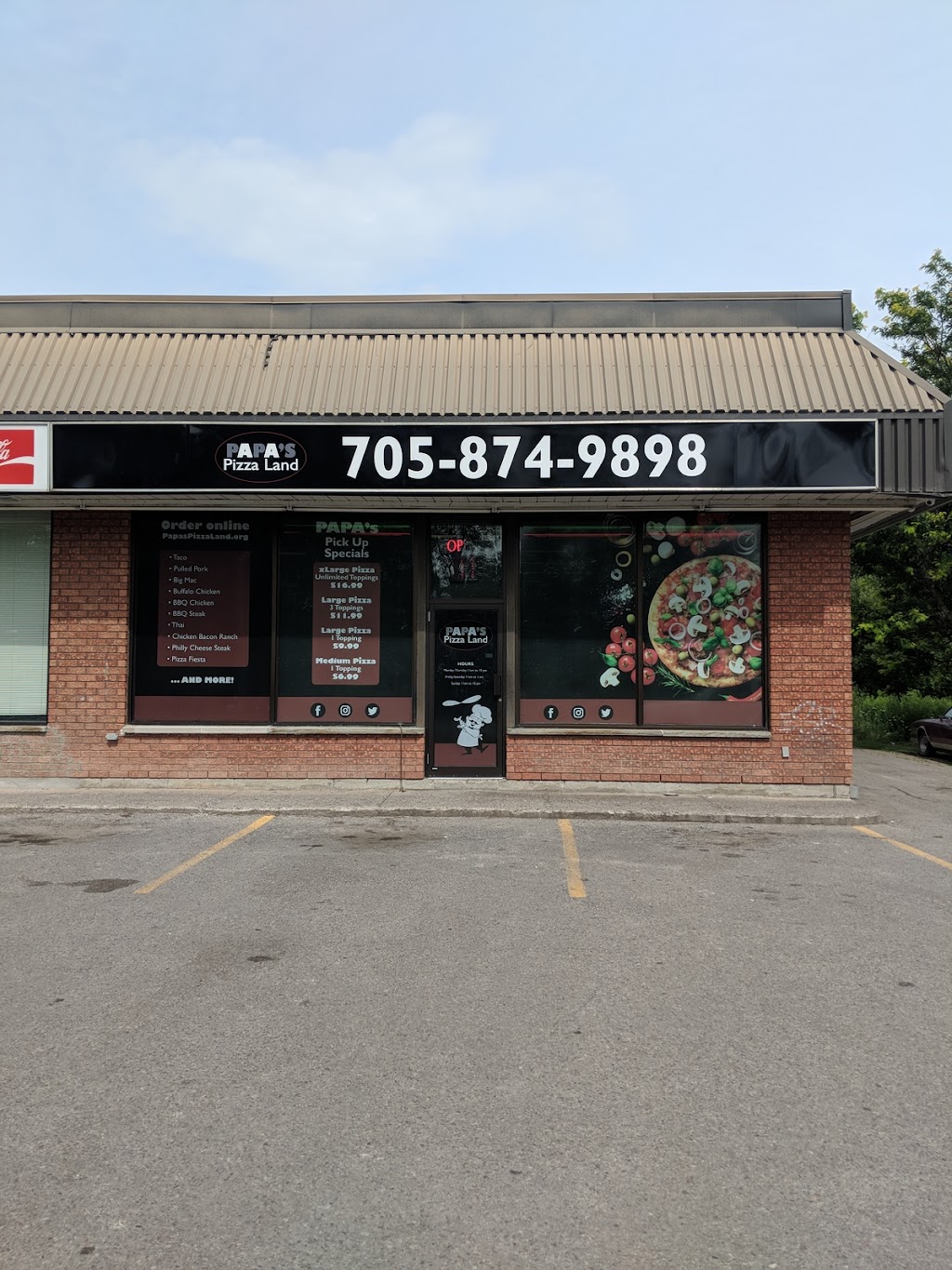 Papas Pizza Land | 2695 Marsdale Dr, Peterborough, ON K9L 1Y4, Canada | Phone: (705) 874-9898