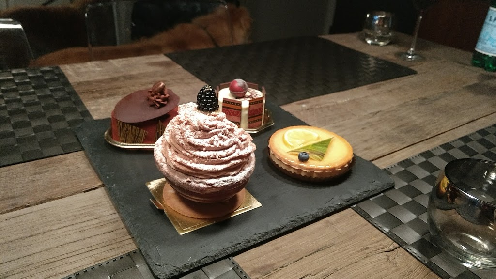 Patisserie La Cigogne | 1419 Danforth Ave, Toronto, ON M4J 1N3, Canada | Phone: (416) 466-2345