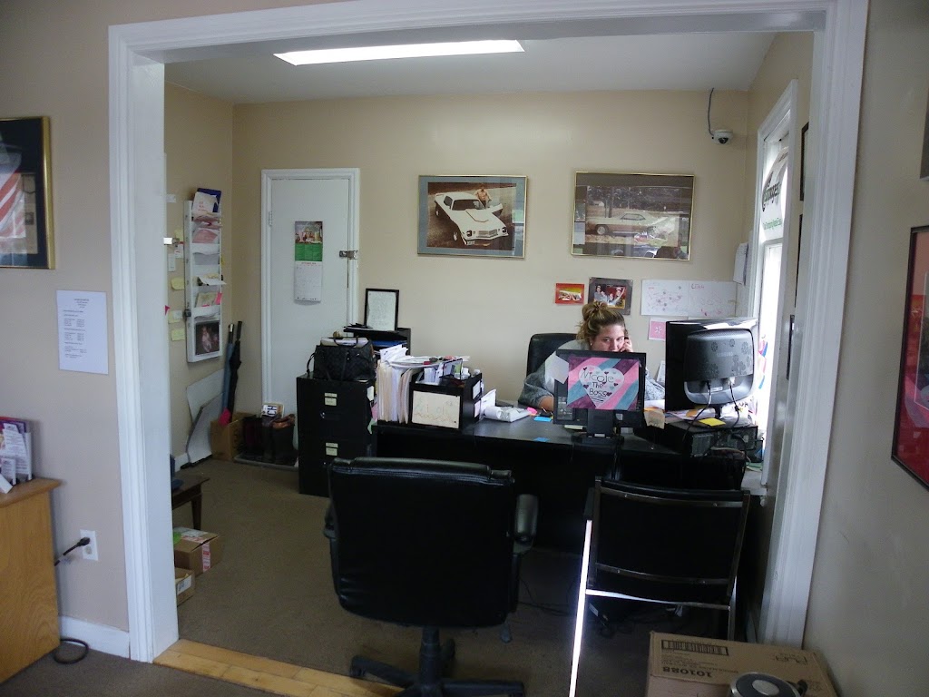 Eds Auto Mart | 570 Yonge St, Barrie, ON L4N 4E4, Canada | Phone: (705) 725-8696