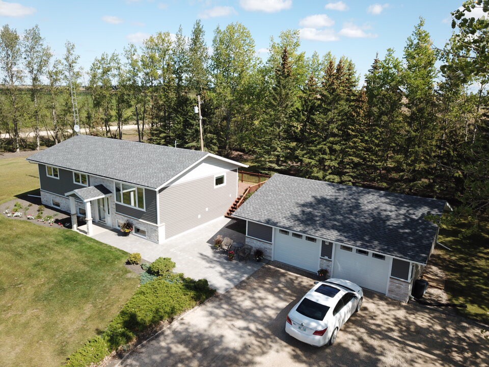 Pro Roof Builders | 109087 Provincial Trunk Hwy 9, Gimli, MB R0C 1B0, Canada | Phone: (204) 963-5302