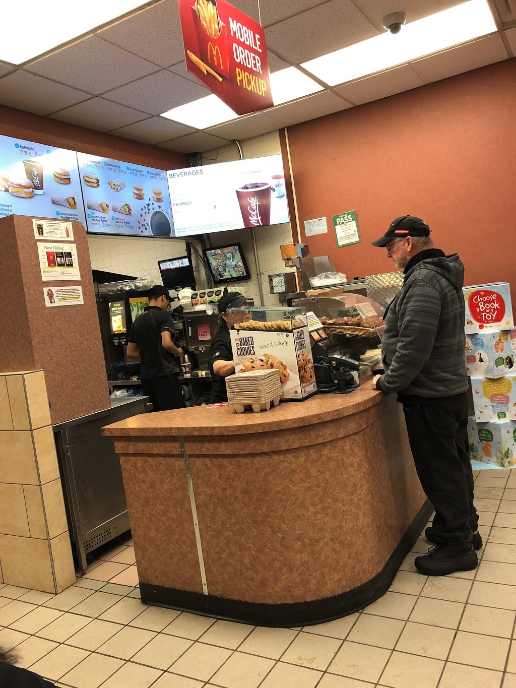McDonalds | 1735 Kipling Ave, Etobicoke, ON M9R 2Y8, Canada | Phone: (416) 244-8571