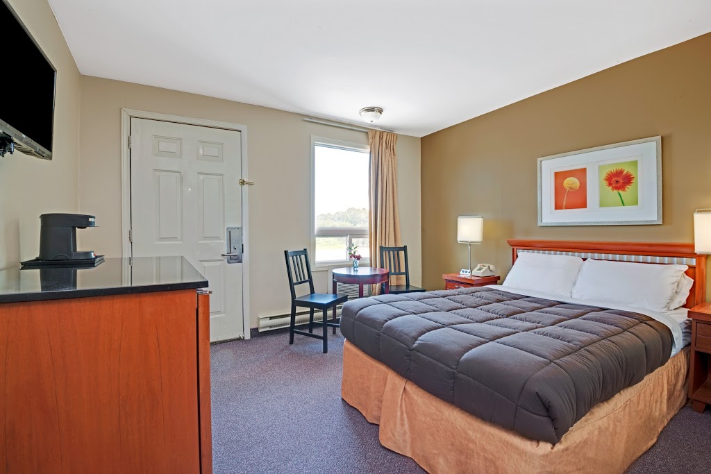 Howard Johnson Inn Lindsay | 354 Lindsay St S, Lindsay, ON K9V 4R4, Canada | Phone: (705) 324-0314
