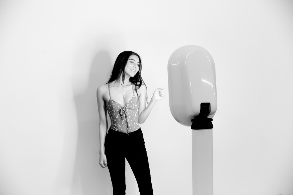 La Vida Photobooth | 586 Abbottsfield Rd NW, Edmonton, AB T5W 4R3, Canada | Phone: (587) 557-1145