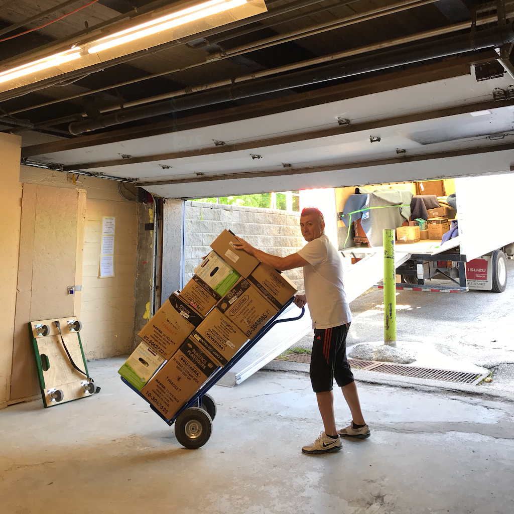 Mississauga Movers - Zeus Moving Services | 4243 Highgate Crescent, Mississauga, ON L4W 3G8, Canada | Phone: (647) 465-6360