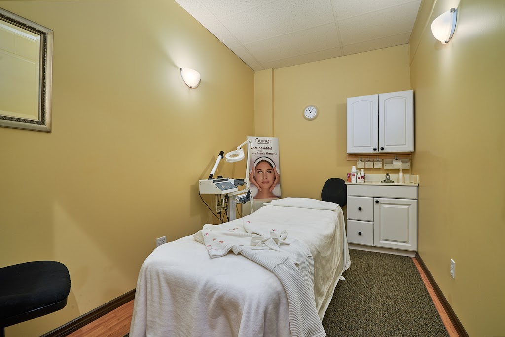 Esthetique Day Spa | 19150 Lougheed Hwy #135, Pitt Meadows, BC V3Y 2H6, Canada | Phone: (604) 460-0040