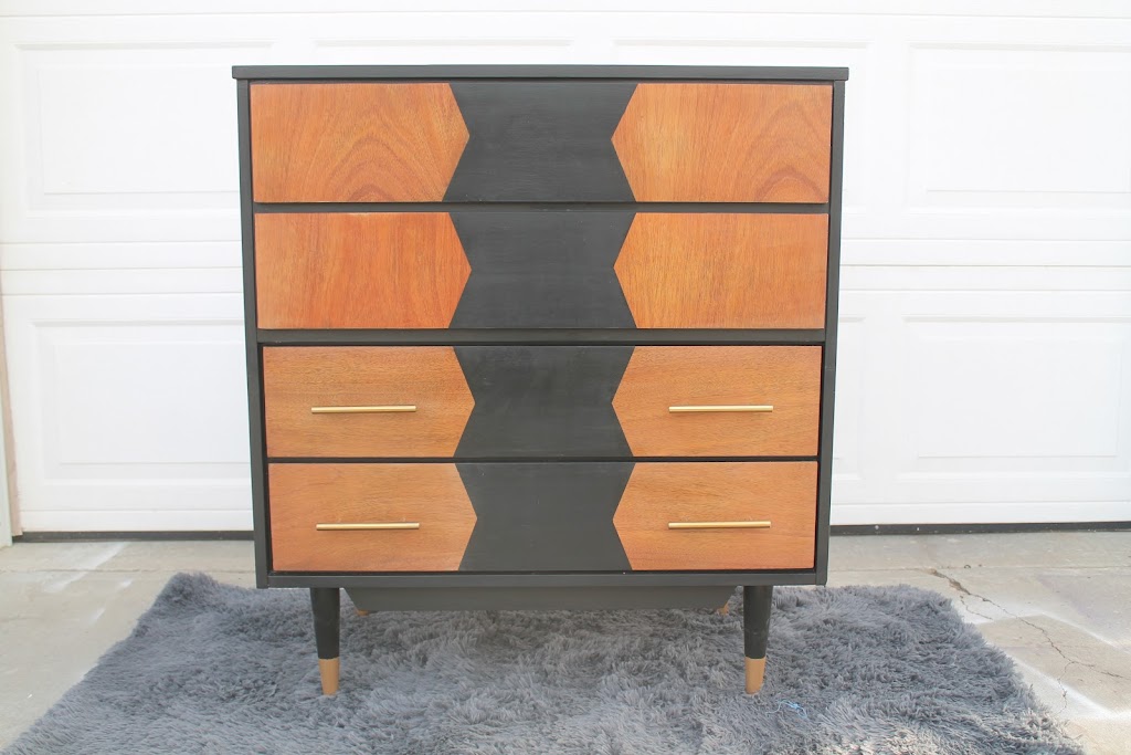 Holly Wood Designs | 211 Parkglen Close, Wetaskiwin, AB T9A 3K3, Canada | Phone: (306) 960-0188