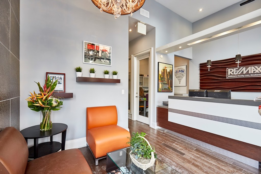 RE/MAX HALLMARK REALTY LTD | 785 Queen St E, Toronto, ON M4M 1H5, Canada | Phone: (416) 465-7850