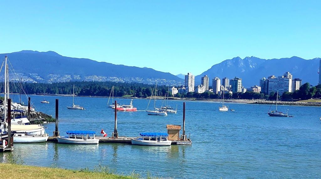 Hadden Park Dog Beach | 1000 Chestnut St, Vancouver, BC V6J 3J9, Canada