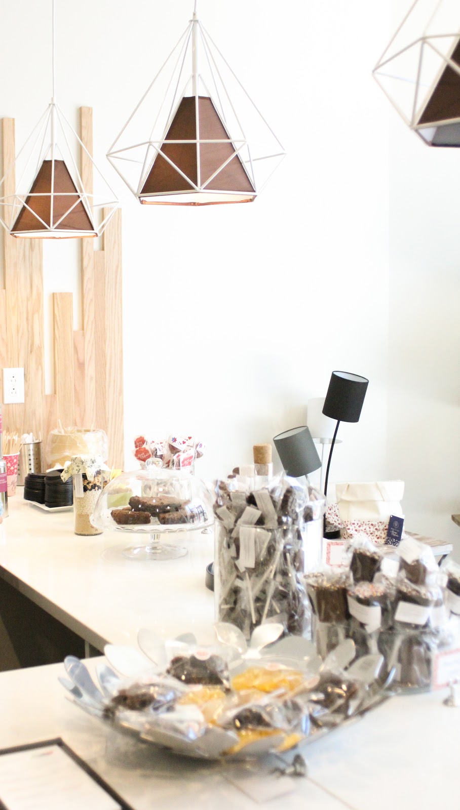 Mamie Clafoutis Gouin | 5781 Boul Gouin O, Montréal, QC H4J 1E3, Canada | Phone: (514) 379-4656