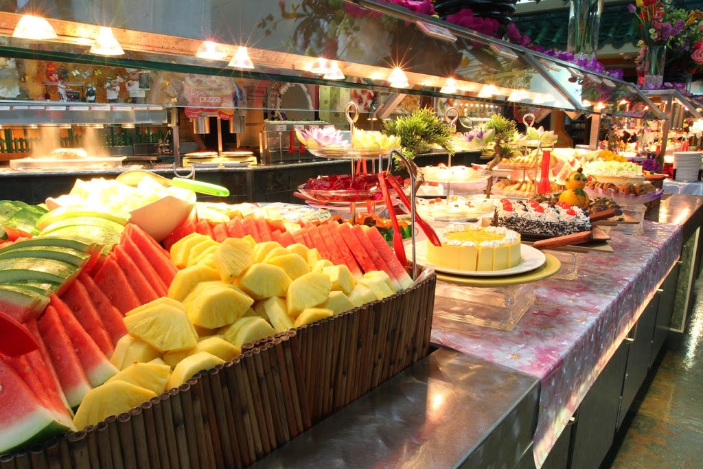 Mandarin Restaurant | 3105 Dundas St W, Mississauga, ON L5L 3R8, Canada | Phone: (905) 569-7000