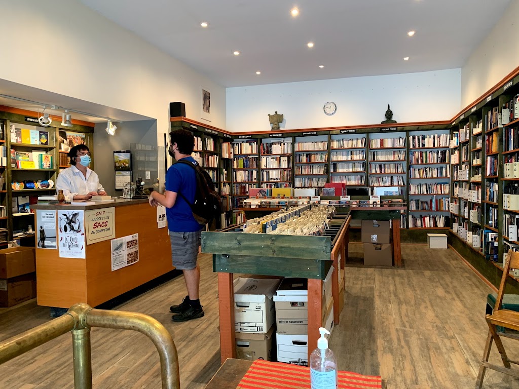 Au Tourne-Livre | 43 Rue Wellington N, Sherbrooke, QC J1H 5A9, Canada | Phone: (819) 348-1604