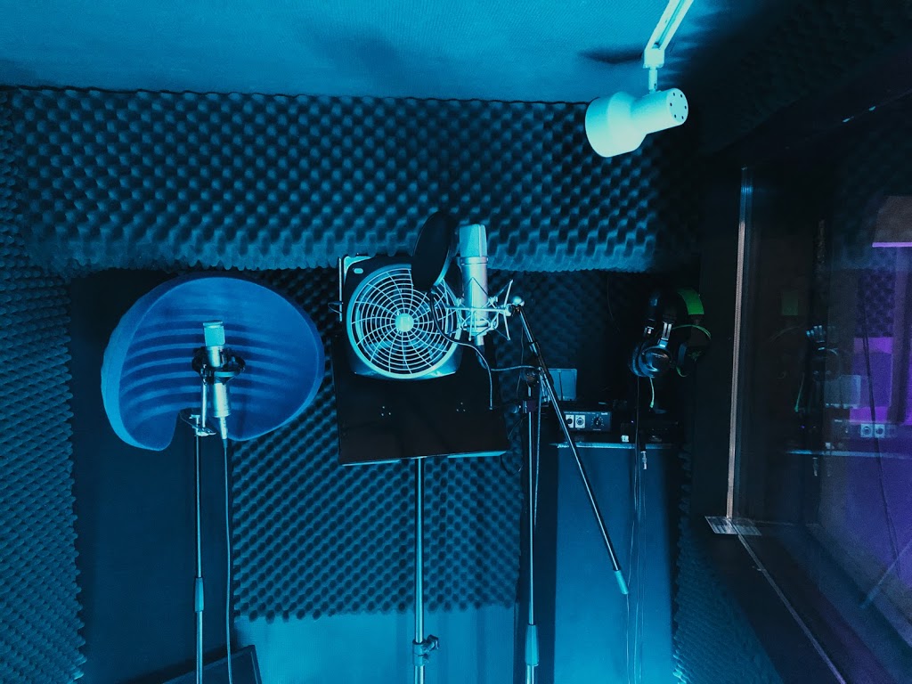 MedyLandia "Music Producer" | 1560 Bloor St Unit 65, Mississauga, ON L4X 1R8, Canada | Phone: (647) 230-1860
