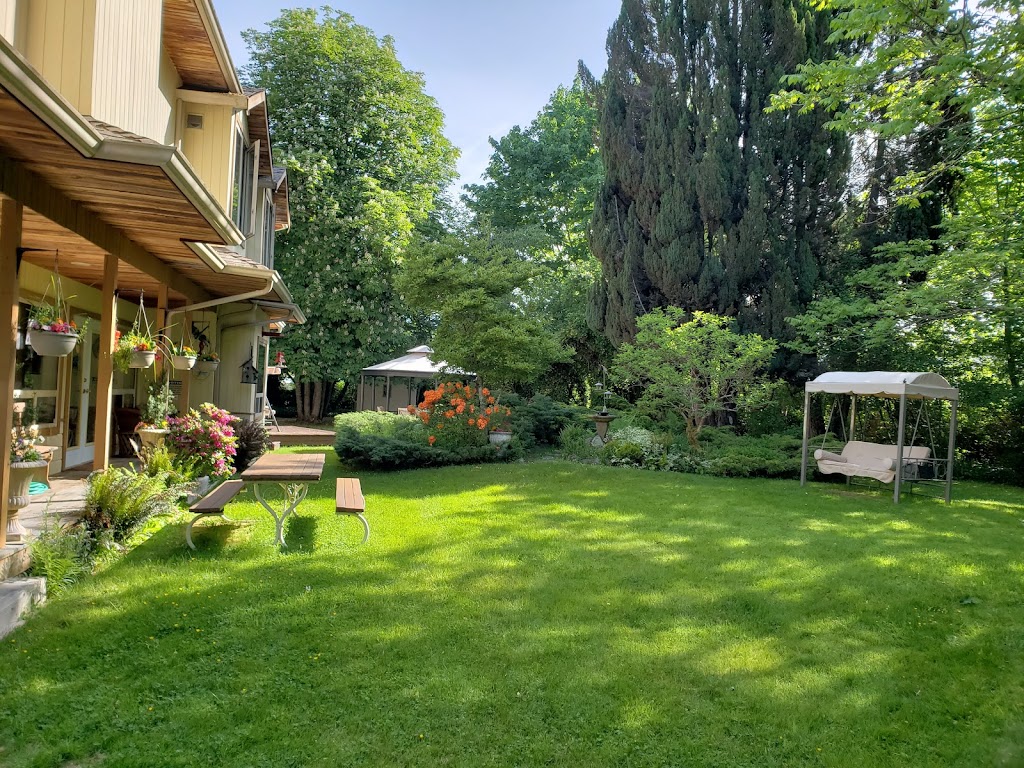 Cedar Wood Lodge Bed & Breakfast Inn & Conference Center | 5895 River Rd, Port Alberni, BC V9Y 6Z5, Canada | Phone: (250) 724-6800