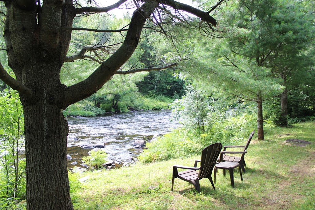 Chalet Gagville | 1715 Chemin du Parc, Mandeville, QC J0K 1L0, Canada | Phone: (514) 264-6574