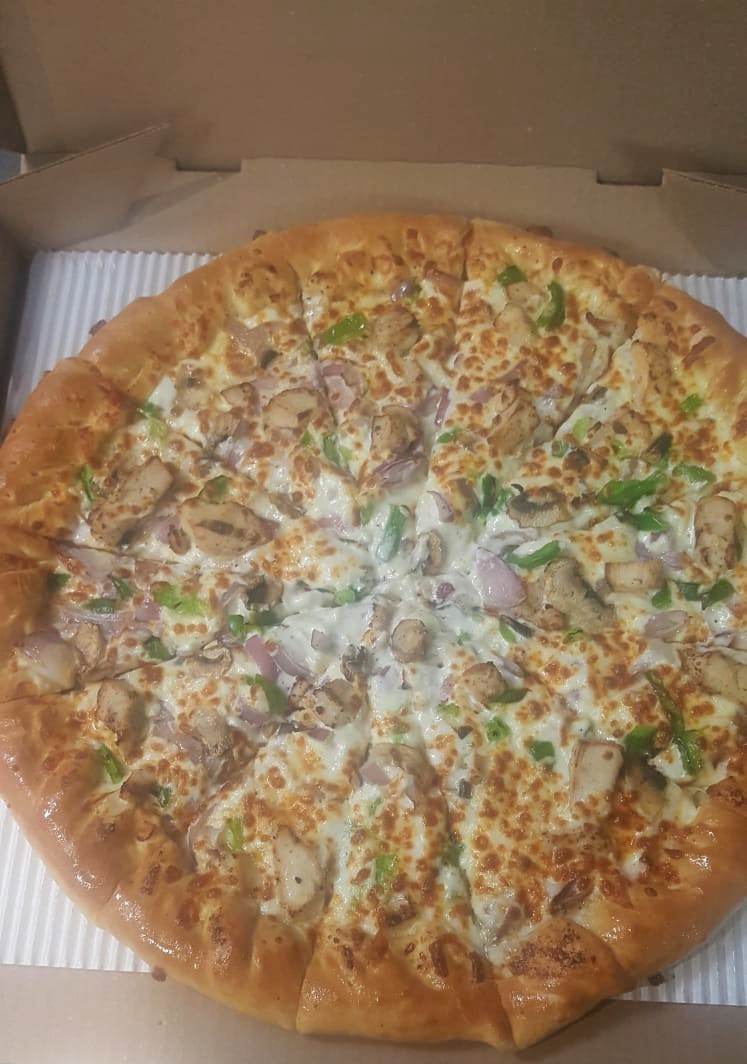 Pizza Hut | 9990 The Gore Rd, Brampton, ON L6P 2L1, Canada | Phone: (289) 948-1078