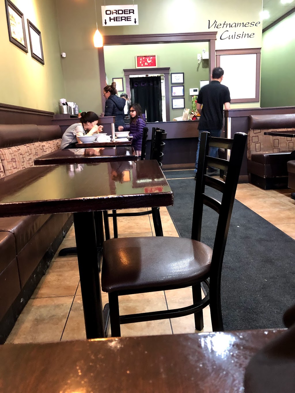 Cố Đô Huế Express | 5233 167 Ave NW, Edmonton, AB T5Y 0L2, Canada | Phone: (780) 406-0883