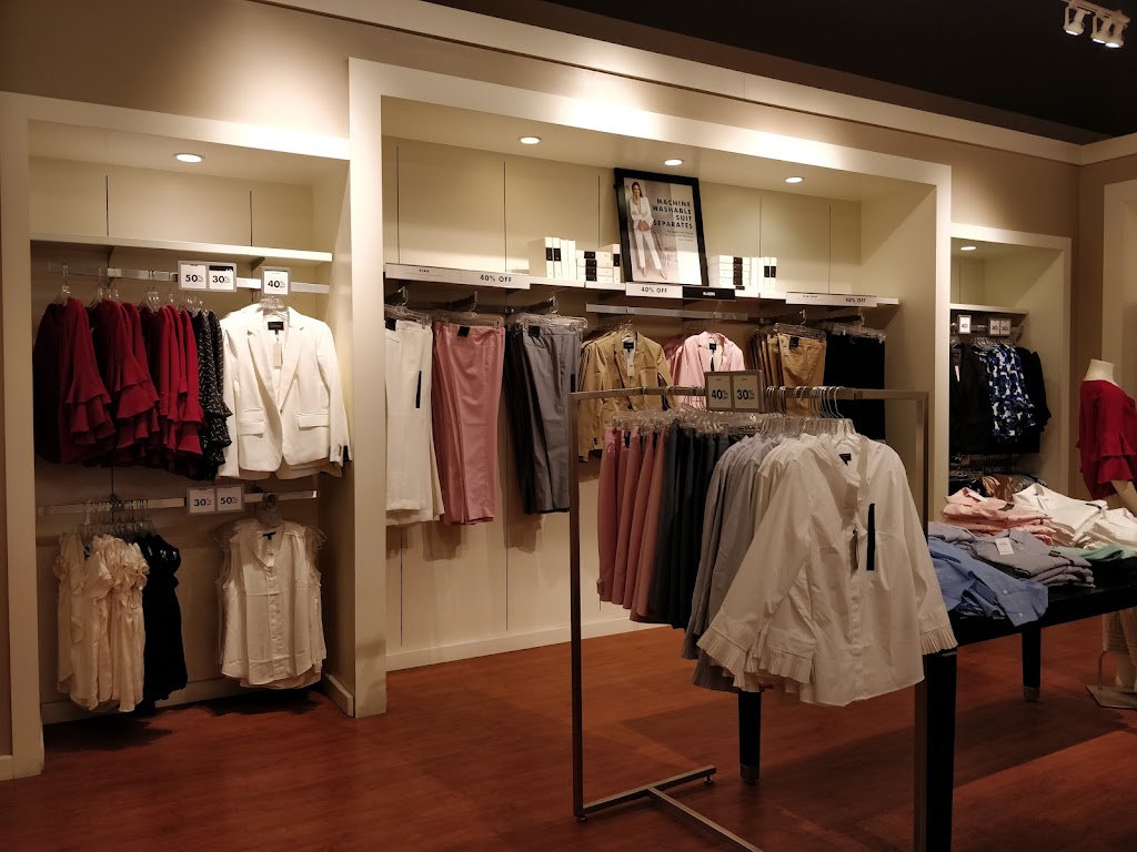 Banana Republic Factory Store | 1970 St Clair Ave W UNIT 205, Toronto, ON M6N 0A3, Canada | Phone: (416) 766-2652