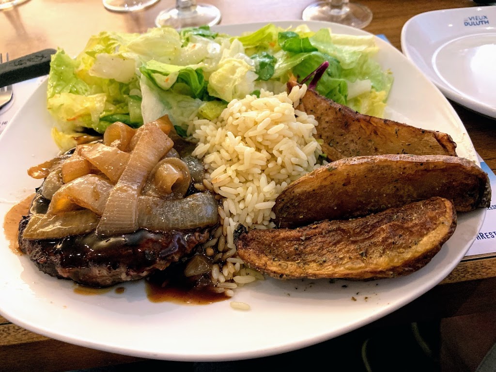 Restaurant Au Vieux Duluth | 5505 Boulevard des Forges, Trois-Rivières, QC G8Y 5L5, Canada | Phone: (819) 374-5282