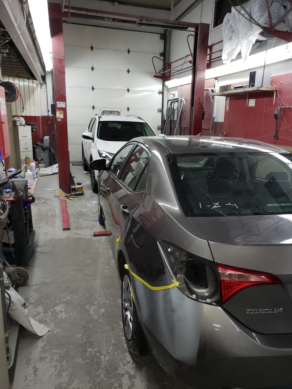 Carrosserie MPM inc. | 6050 Ch. de la Savane, Saint-Hubert, QC J3Y 8Y9, Canada | Phone: (450) 468-9444