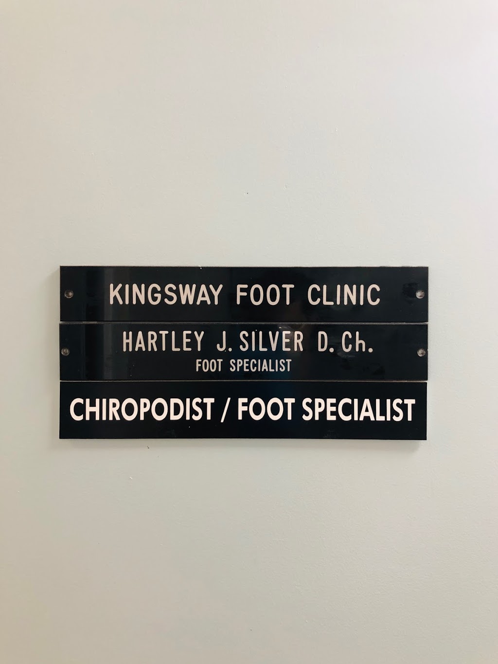 Kingsway Foot Clinic | 3101 Bloor St W Suite 203, Etobicoke, ON M8X 2W2, Canada | Phone: (416) 239-3338