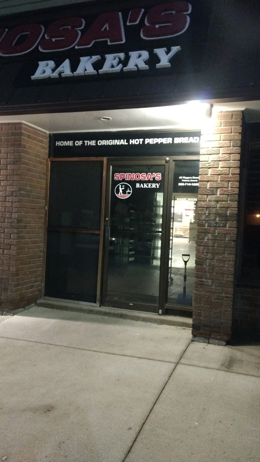 Spinosas Bakery | 60 Niagara St, Welland, ON L3C 1H9, Canada | Phone: (905) 714-1266