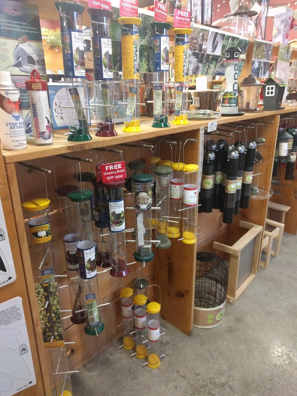 Hyde Park Feed & Country Store | 1830 Gainsborough Rd, RR 41, London, ON N6H 5L2, Canada | Phone: (519) 471-6870