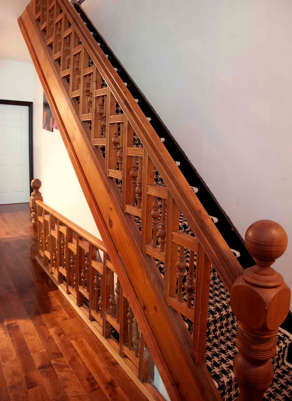 Downtown Home Inn | 2 Monteith St, Toronto, ON M4Y 1K7, Canada | Phone: (877) 271-0182