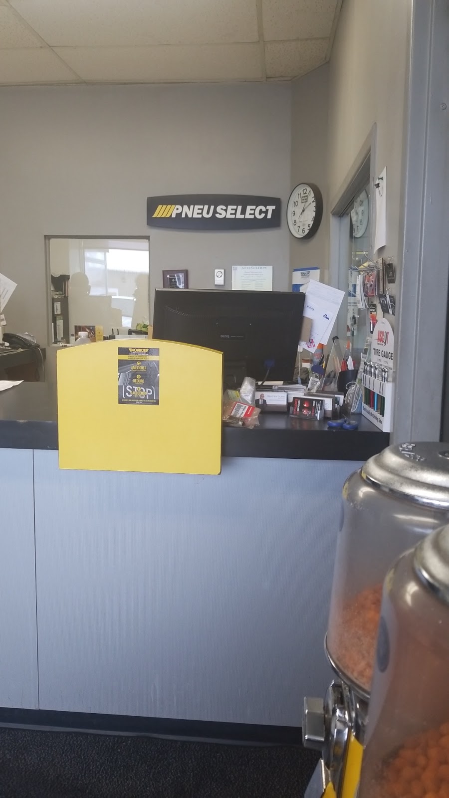 Pneus Varennes Inc. - Mécanique générale - Pneu Select | 1625 Rte Marie-Victorin, Varennes, QC J3X 0C1, Canada | Phone: (450) 652-7999