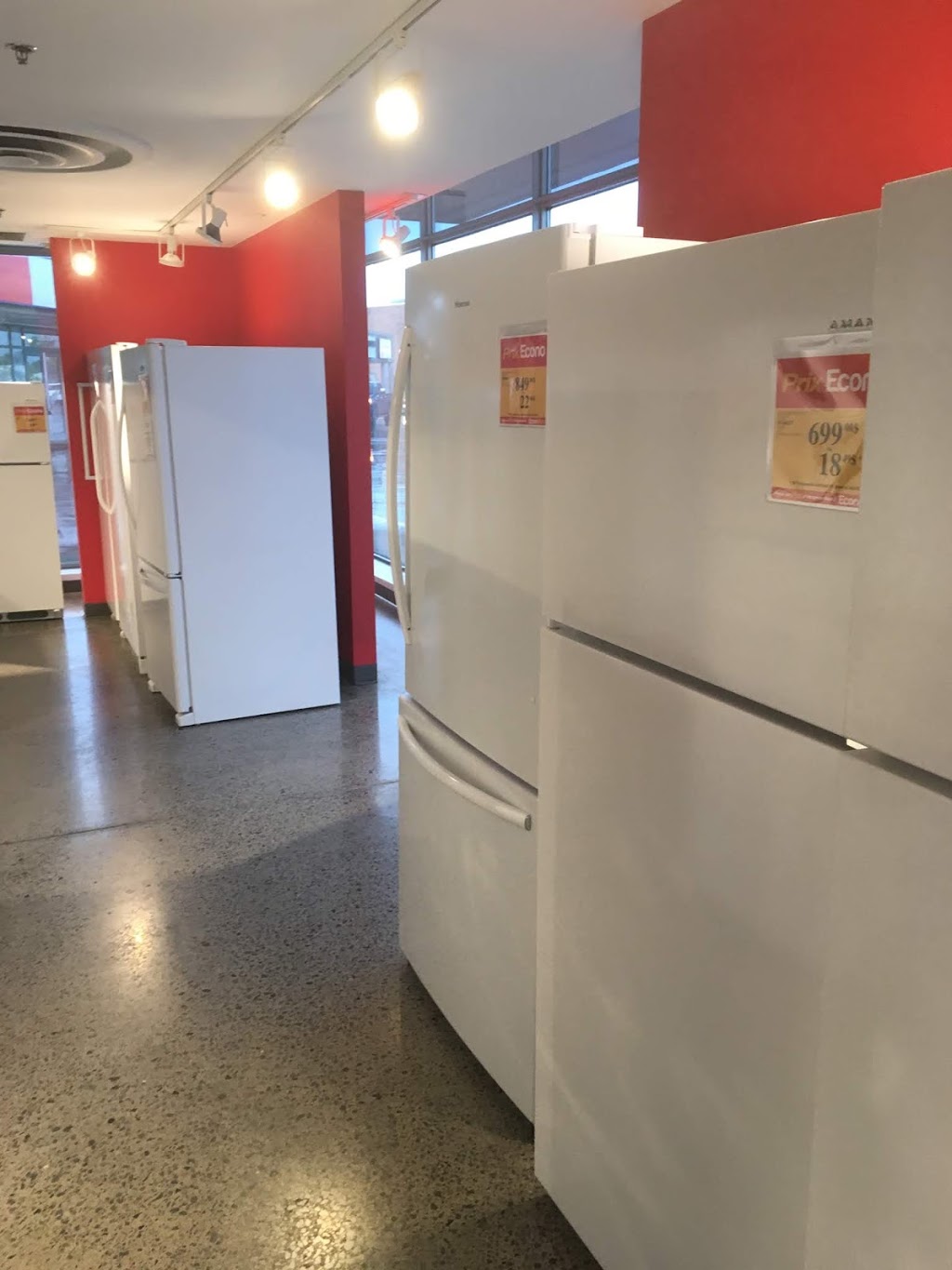 EconoMax | 8220 Boulevard Taschereau, Brossard, QC J4X 2T2, Canada | Phone: (450) 999-2764