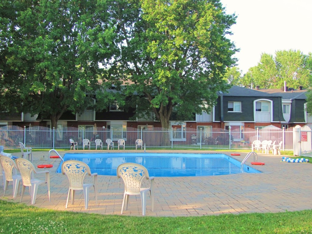 Lakeshore Villas - Fairway Management Ltd | 1270 Chemin Herron, Dorval, QC H9S 1B5, Canada | Phone: (514) 631-5066