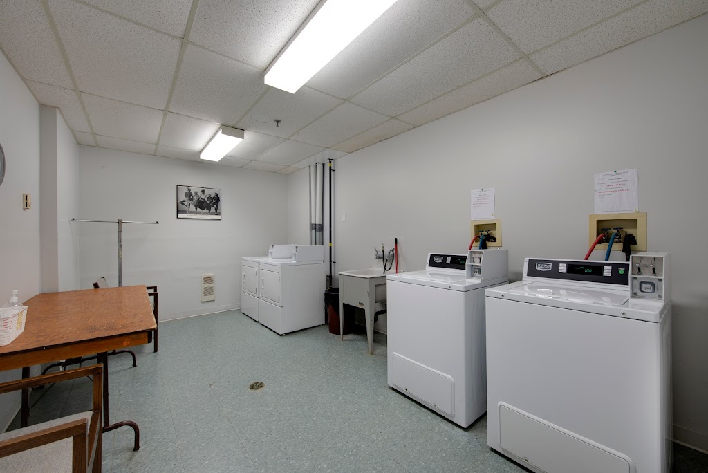 Russian Orthodox Retirement Centre | 81 Alexander Blvd, Jacksons Point, ON L0E 1L0, Canada | Phone: (905) 722-4331