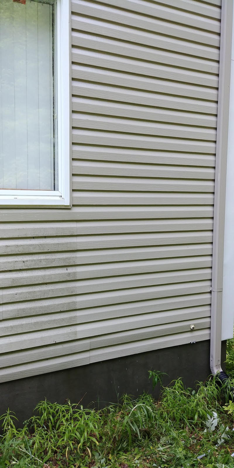 MrBen.ca Lavage de Vitre | Pression | Gouttière | 82 QC-329, Lachute, QC J8H 3W9, Canada | Phone: (514) 699-7145