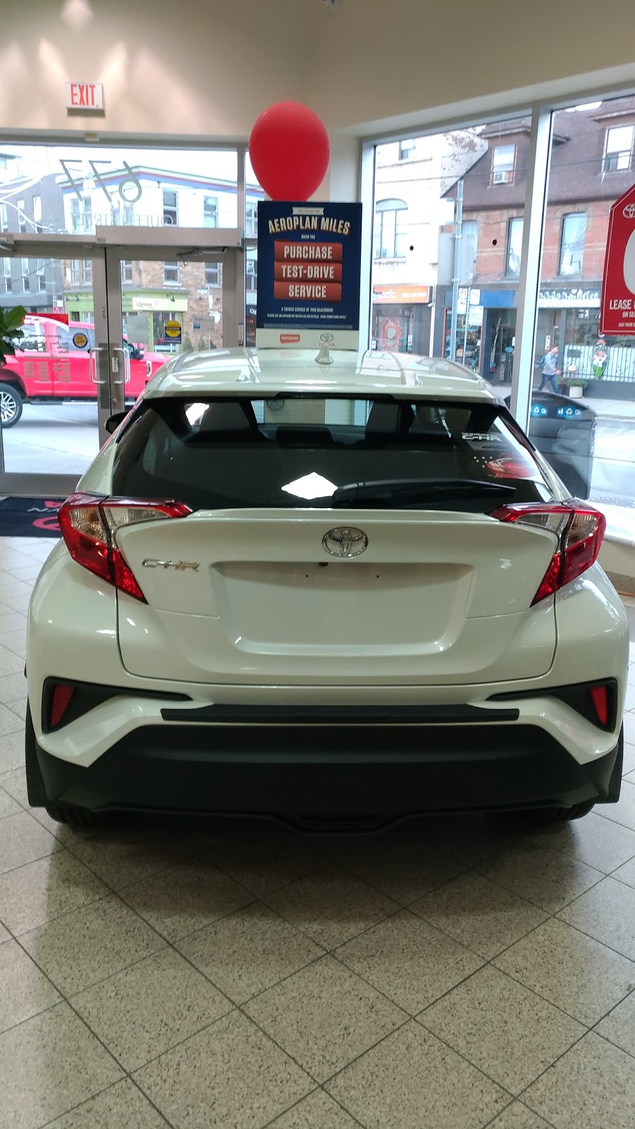Downtown Toyota Toronto | 77 E Don Roadway, Toronto, ON M4M 2A5, Canada | Phone: (416) 465-5471