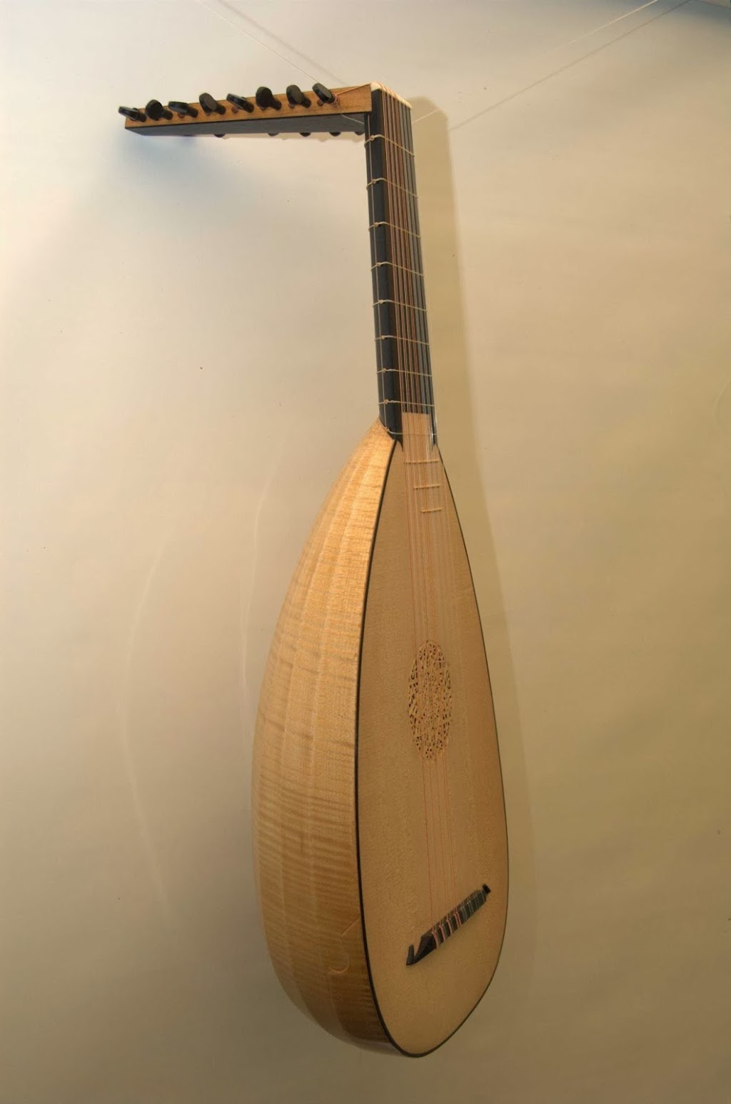 Claude Guibord, Luthier | 10397 Rue Cartier, Montréal, QC H2B 2B5, Canada | Phone: (514) 383-1357
