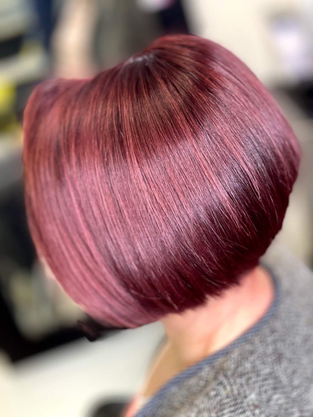 Salon Coiffure Monica Farcane | 2148 Rue Lucien-Thimens, Saint-Laurent, QC H4R 1L1, Canada | Phone: (514) 559-0445