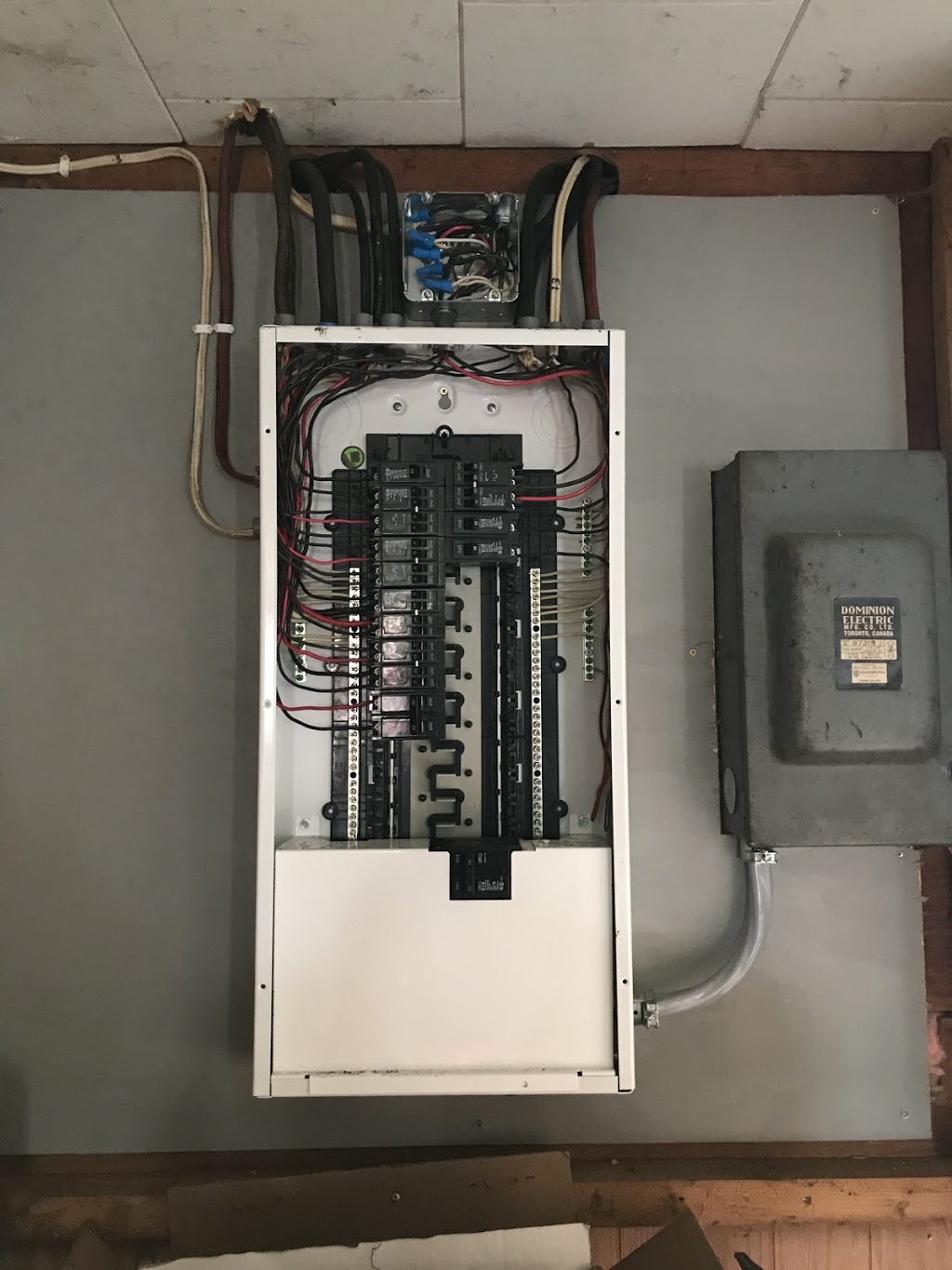 DMC Electrical Service Ltd | 237 Mersea Rd 15, Leamington, ON N8H 3V7, Canada | Phone: (519) 326-9707