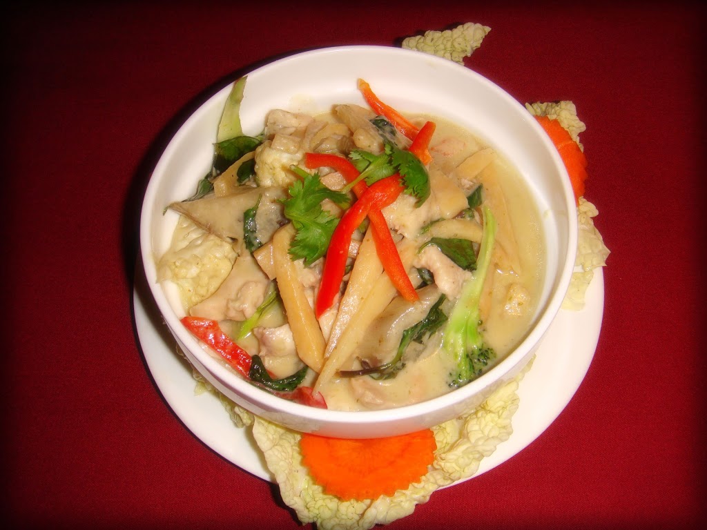 Thai Coconut | 1390 Prince of Wales Dr, Ottawa, ON K2C 3N2, Canada | Phone: (613) 225-1238