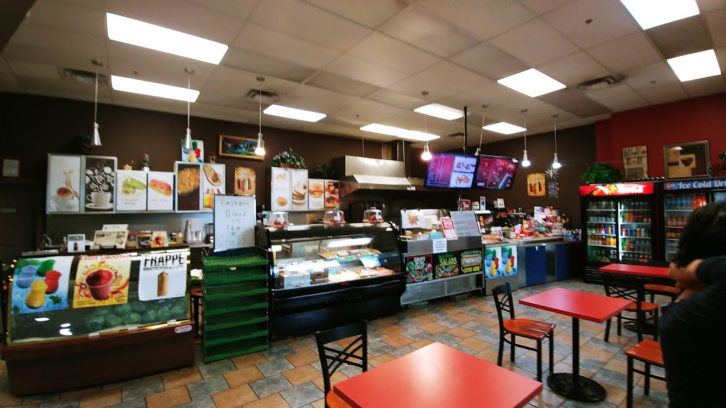 Donair choices cafe halal | 8120 Beddington Blvd NW, Calgary, AB T3K 2A8, Canada | Phone: (587) 538-7301