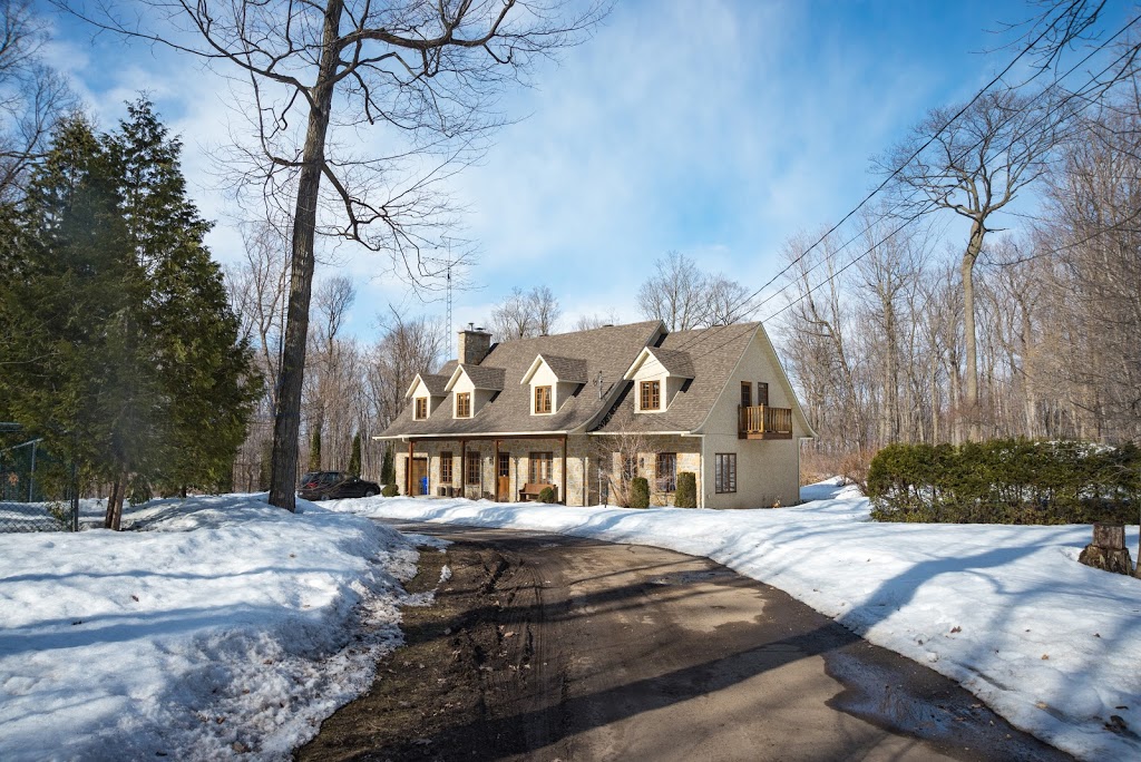 Au Pied de Cochon - Accommodation | 3915 Montée Robillard, Mirabel, QC J7N 2S3, Canada