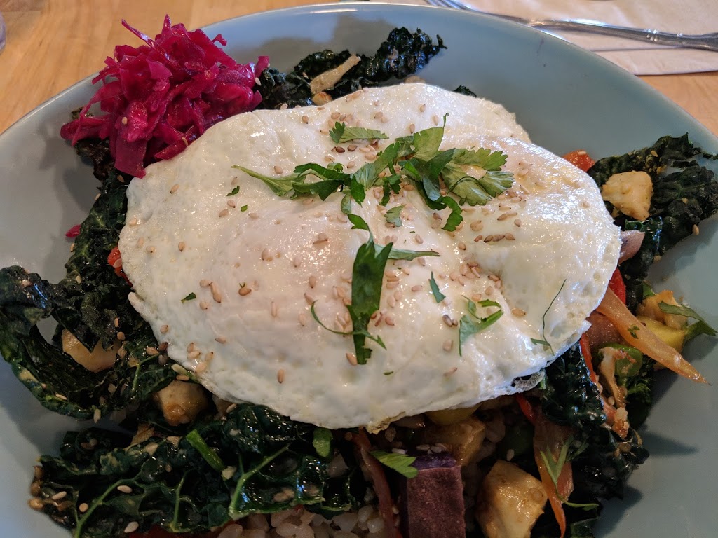 Wild Island Restaurant | 18 Urner St, Eastsound, WA 98245, USA | Phone: (360) 298-3404
