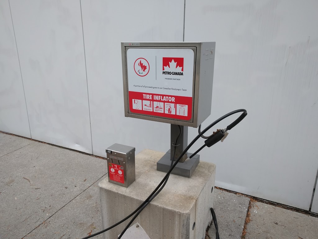 Petro-Canada | gas station | 830 Burnhamthorpe Rd, Etobicoke, ON M9C 2Z3, Canada | 4166951100 OR +1 416-695-1100