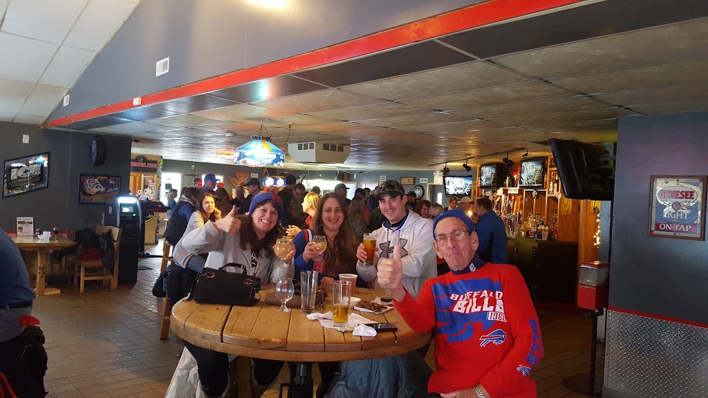 Calhoons pub And Grove | 2598 Main St, Newfane, NY 14108, USA | Phone: (716) 638-0455