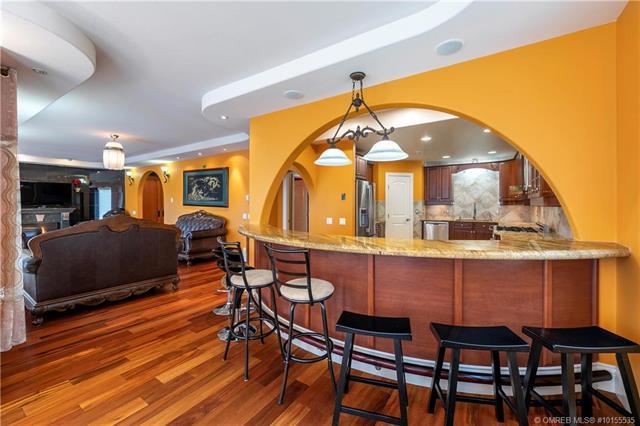 Beach Ave Castle Luxury Vacation Rental | 3860 Beach Ave, Peachland, BC V0H 1X1, Canada | Phone: (778) 581-8682